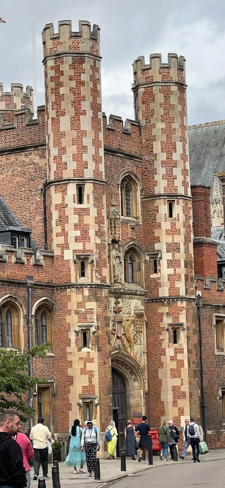 Đại học Cambridge  05:05am of 31 Aug 23