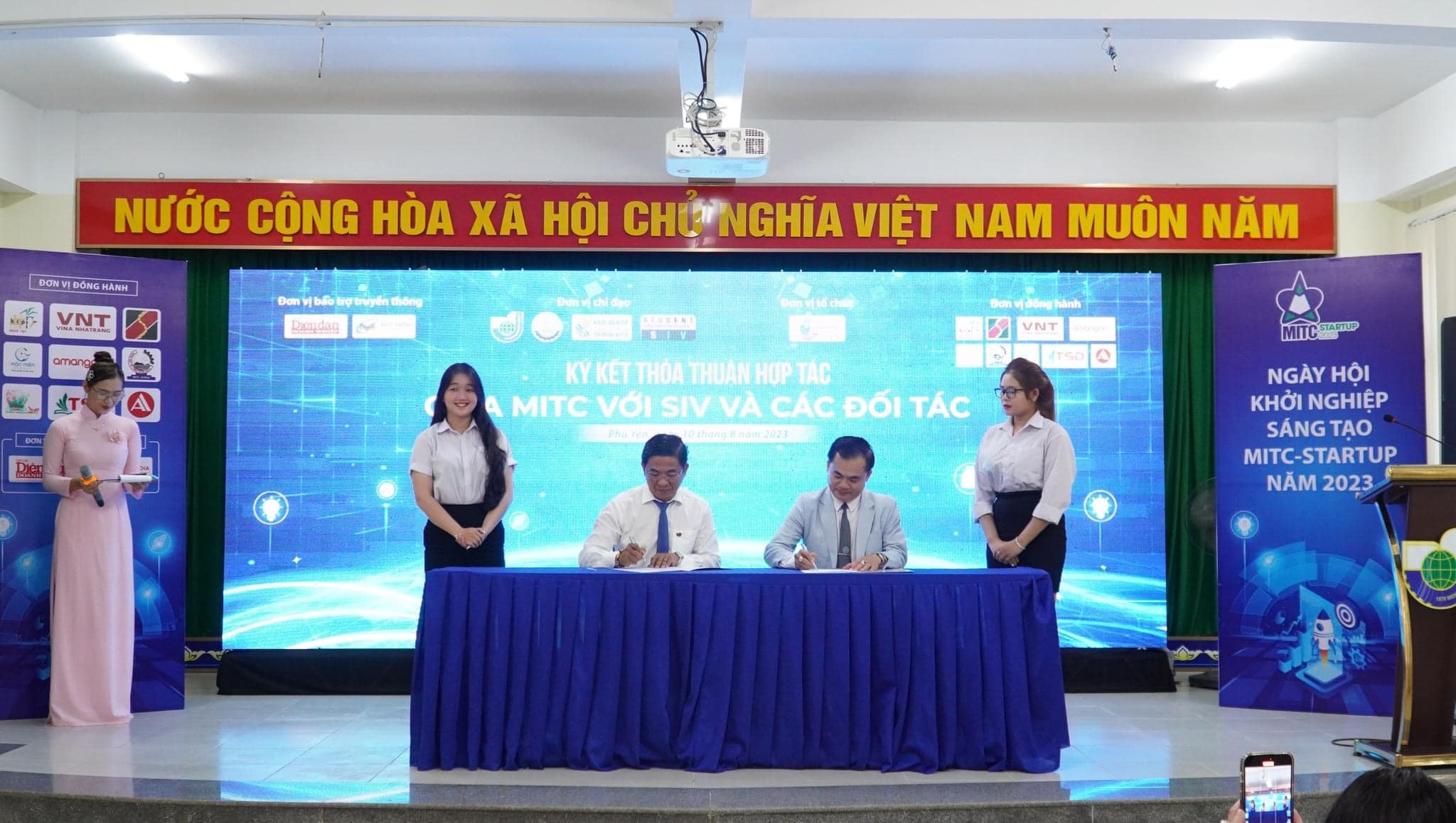 Ngày hội Khởi nghiệp đổi mới sáng tạo quốc gia - TECHFEST VIETNAM (Technology Festival)