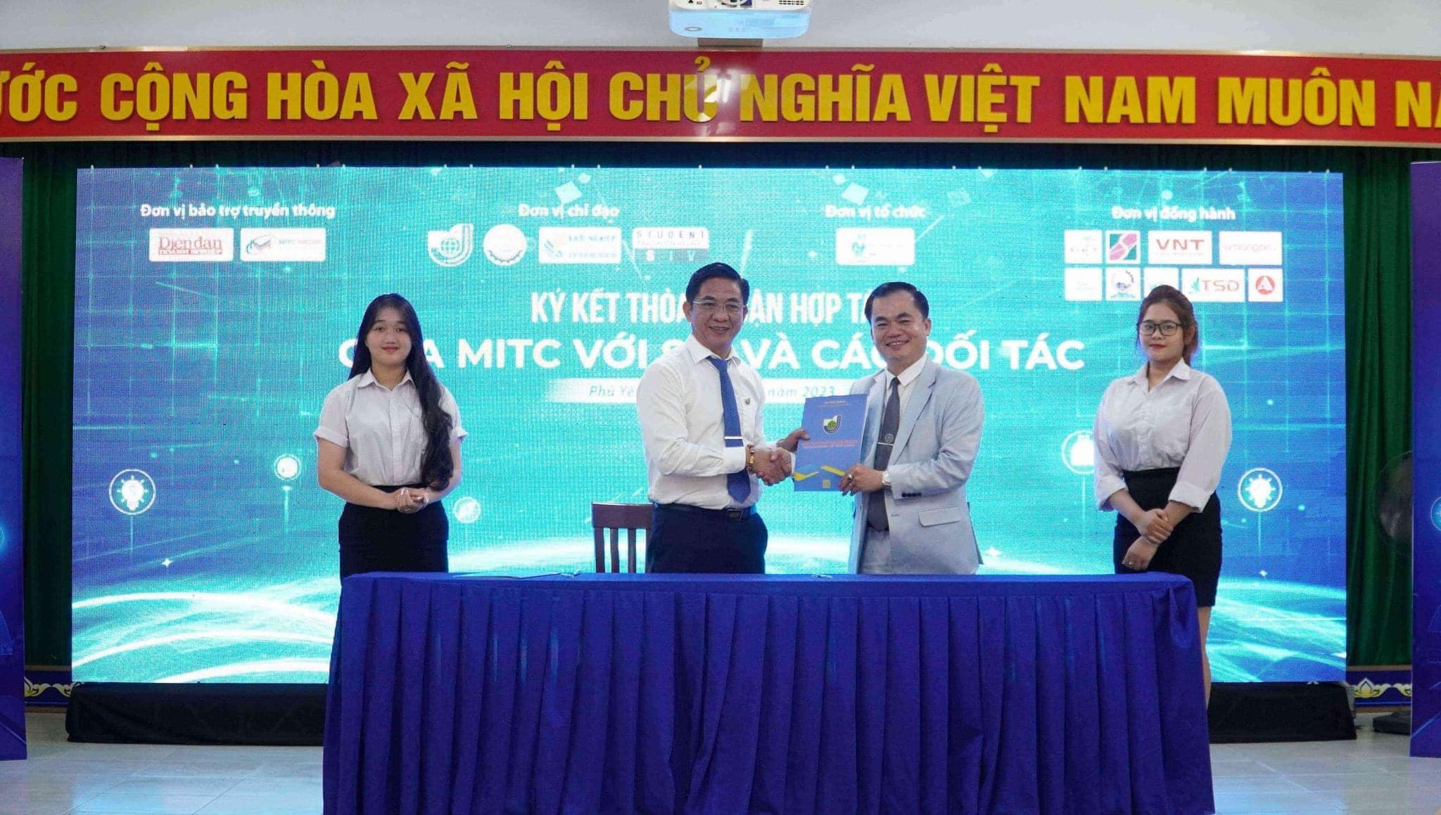 Ngày hội Khởi nghiệp đổi mới sáng tạo quốc gia - TECHFEST VIETNAM (Technology Festival)