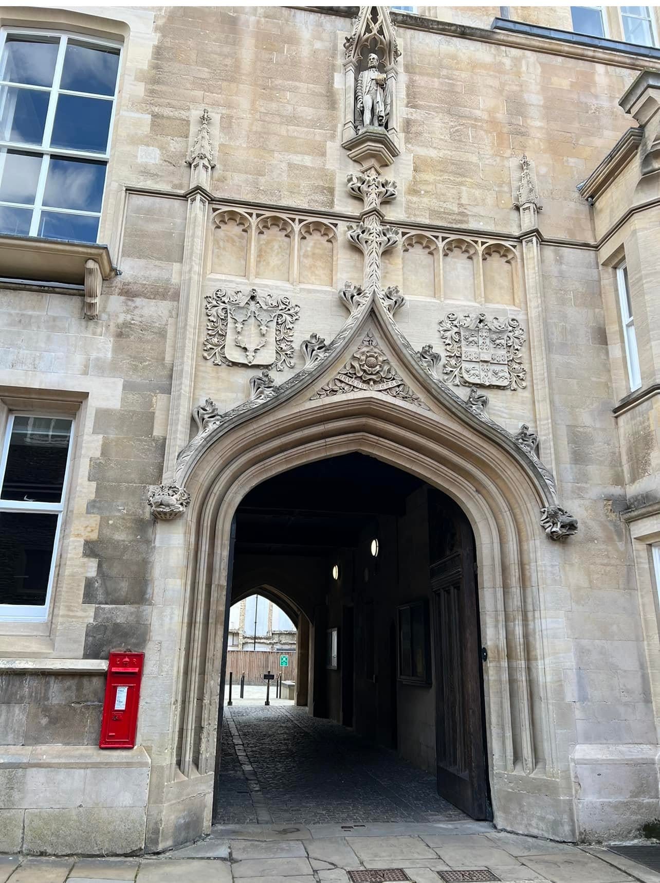 Đại học Cambridge  05:05am of 31 Aug 23