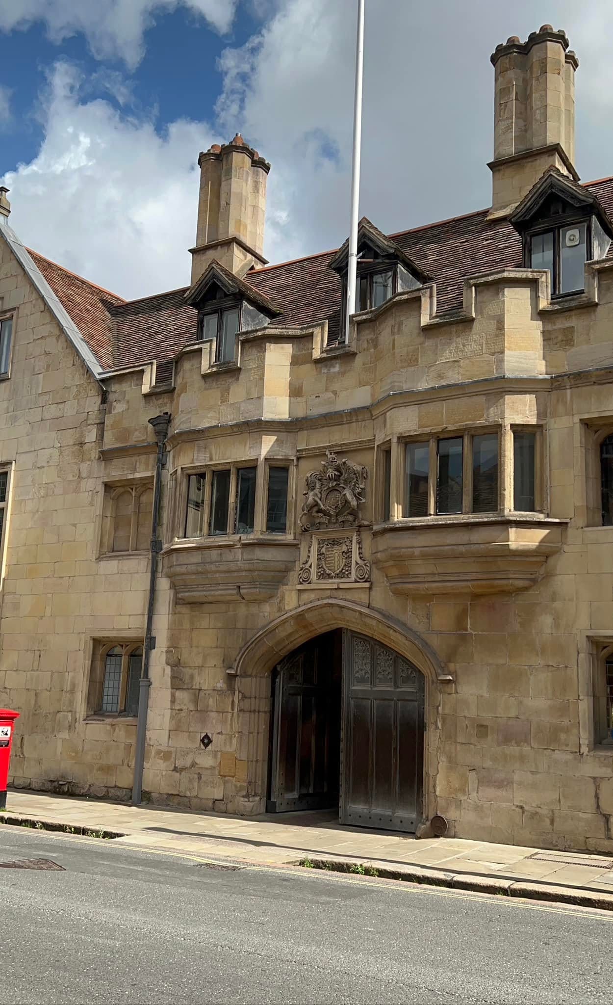 Đại học Cambridge  05:05am of 31 Aug 23