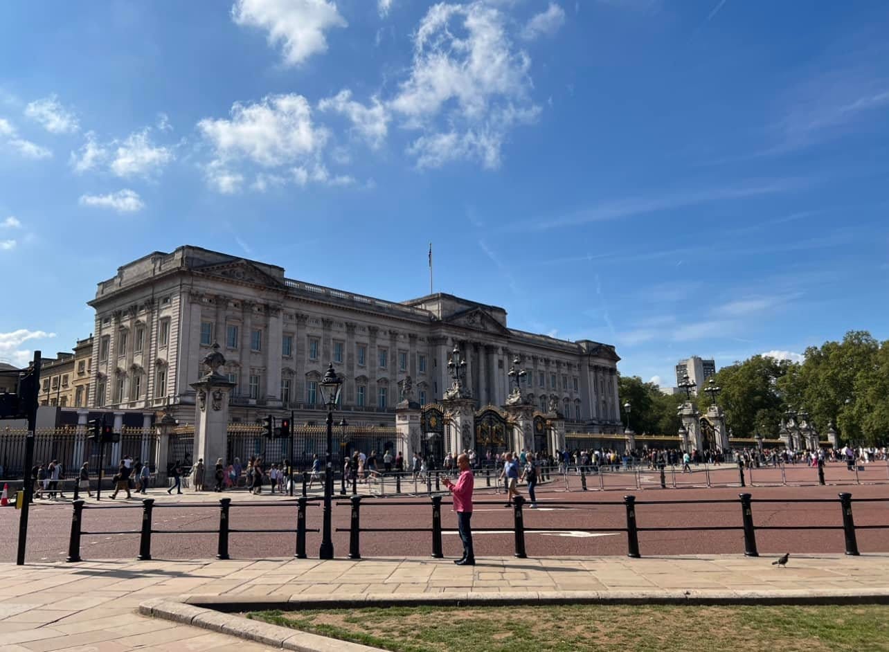 Anh Quốc 06:06am of 06.9.23