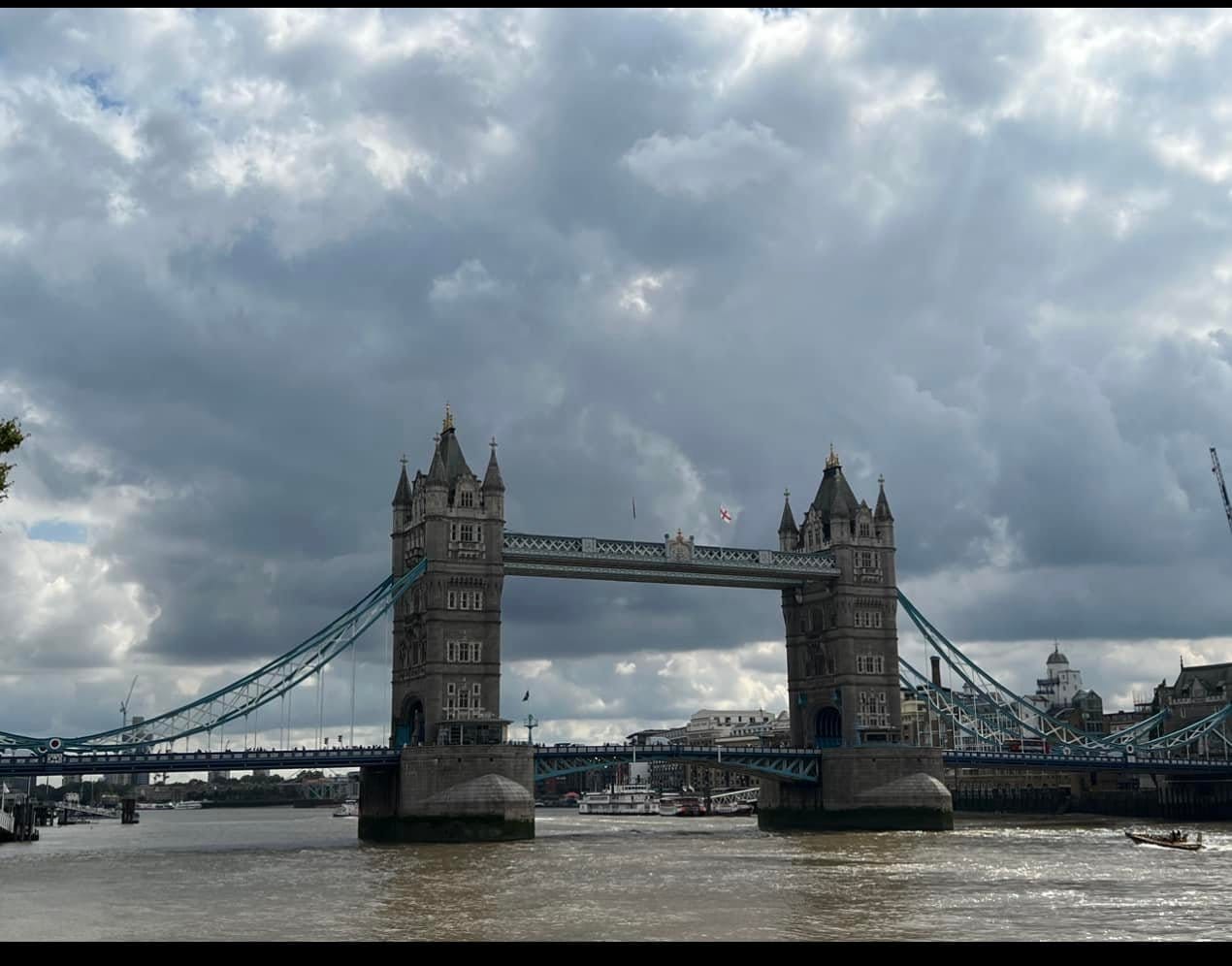 Anh Quốc 06:06am of 06.9.23